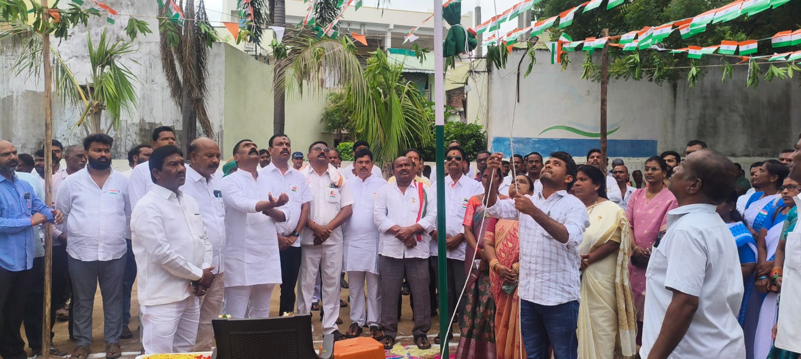 FLAG HOISTING